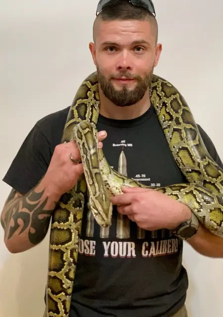 Shram з Кропивницький, мені 28 років, познайомлюсь без зобов'язань