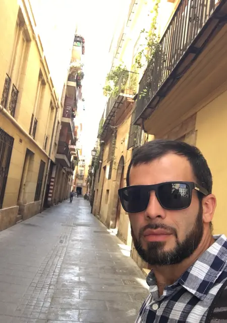 Я Shen, 32, из Валенсии, ищу знакомство для приятного времяпровождения