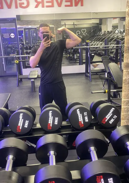 Я Даниил, 25, знакомлюсь без обязательств в Караганде