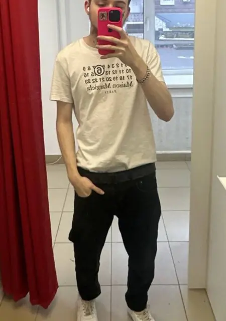 Yegor de Málaga, tengo 19 años, listo para conocer para chatear