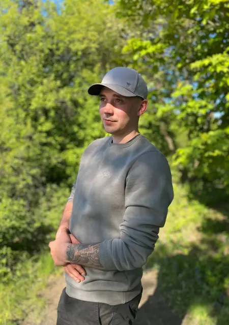 Владислав з Макіївки, шукаю на сайті знайомства на одну ніч