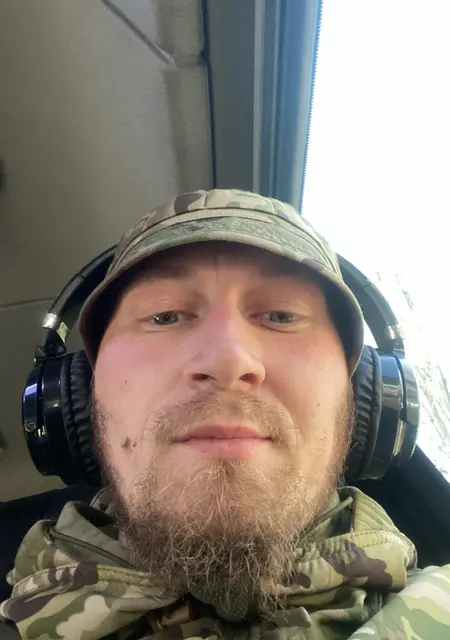 Я Pavel, 30 років з Запоріжжя, шукаю знайомства без зобов'язань