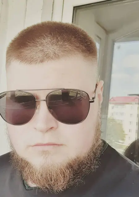 Юрий из Солигорска, мне 27, познакомлюсь для постоянных отношений