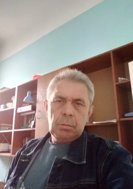 Геннадий з Луганська, шукаю на сайті спільні подорожі