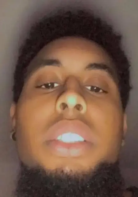 Я Stratos, 21, из Лондона, ищу знакомство