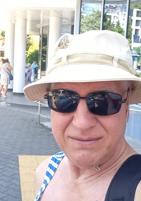 Николай из Ташкента, мне 68, познакомлюсь для приятного времяпровождения