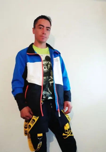 Я Frorian, 39, из Бухареста, ищу знакомство