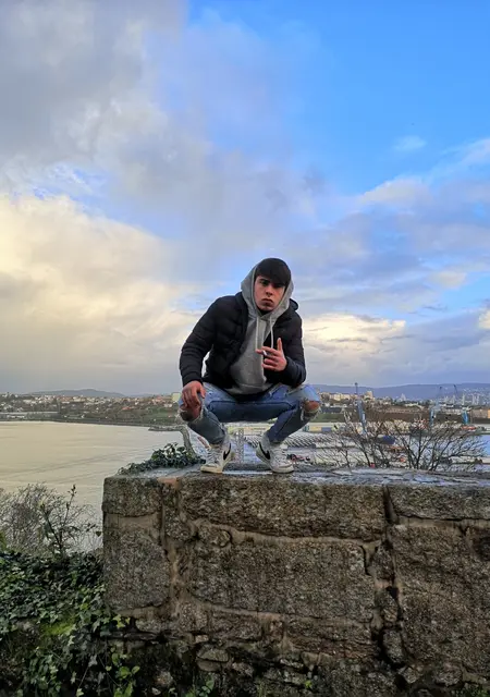 Jonay de Oviedo, busco en el sitio lío de una noche