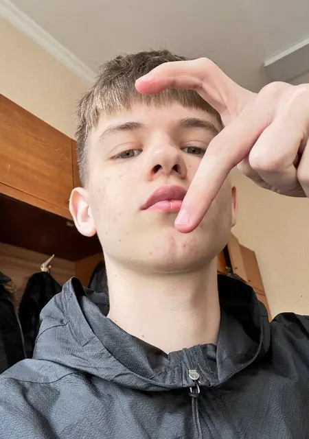 Я Сергій, 18 років, знайомлюсь для приємне проведення часу у Івано-Франківськ