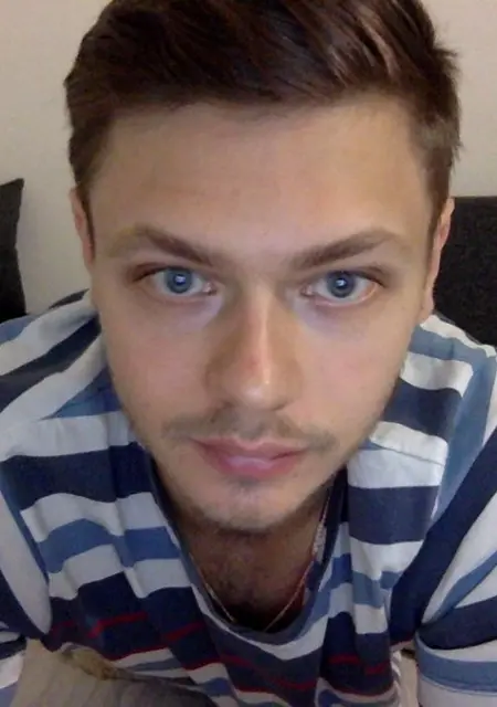 Alex из Херсона, ищу на сайте знакомства на одну ночь