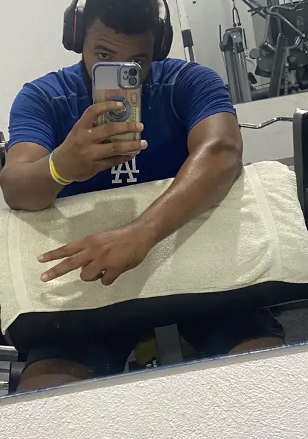 David из Сантьяго-де-лос-кабальероса, мне 30, познакомлюсь для общения