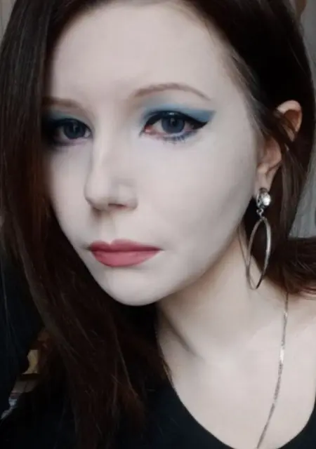 Я Ирина, 18, из Гомеля, ищу знакомство для постоянных отношений