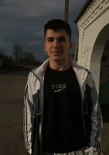 Я Секрет, 20 років з Умани, шукаю знайомство для відкриті стосунки