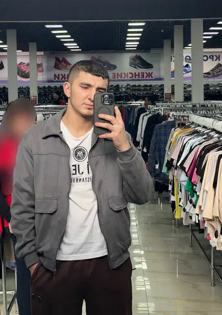 Я Nurillo, 21, знакомлюсь для дружбы в Стокгольме