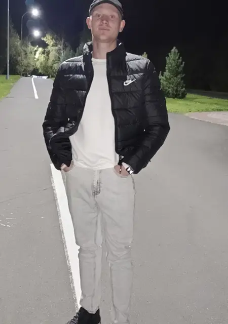 Дмитрий из Амстердама, мне 21, познакомлюсь для общения