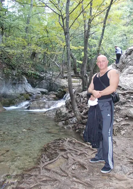 Владимир из Южноукраинска, мне 56, познакомлюсь на одну ночь