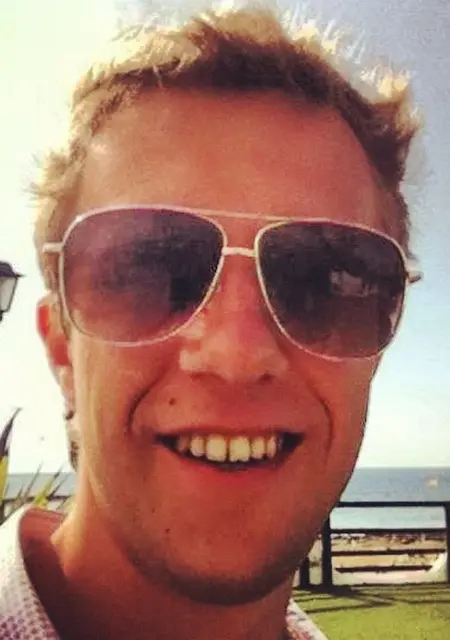 Сергей из Парижа, мне 36, познакомлюсь для общения