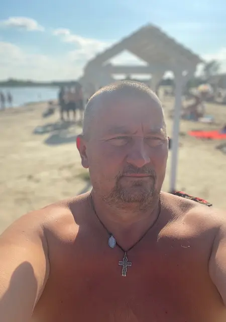 Андрій из Харькова, мне 52, познакомлюсь для дружбы