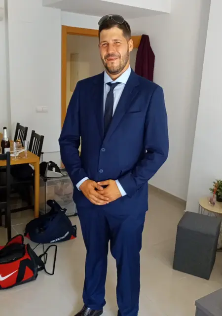 Miguel из Асукека-де-Энарес, ищу на сайте знакомства на одну ночь