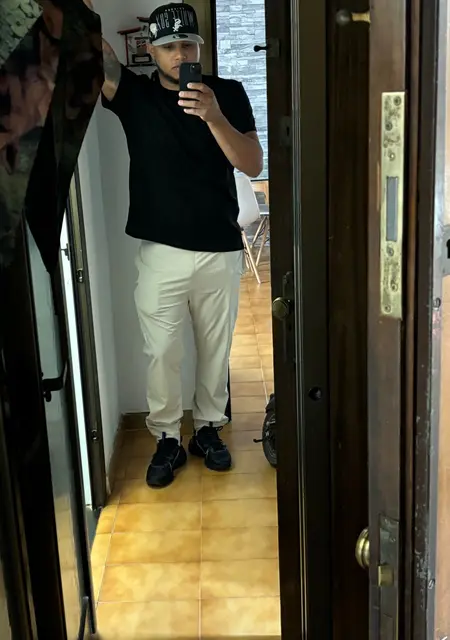 Alexander из Барселоны, ищу на сайте знакомства на одну ночь