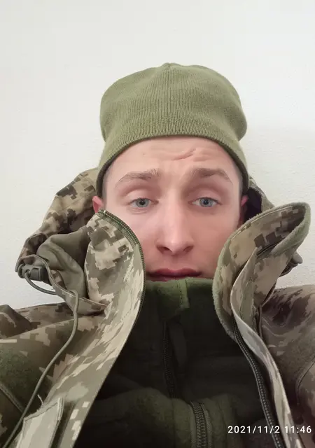 Я Миколайович, 22, из Житомира, ищу знакомства на одну ночь