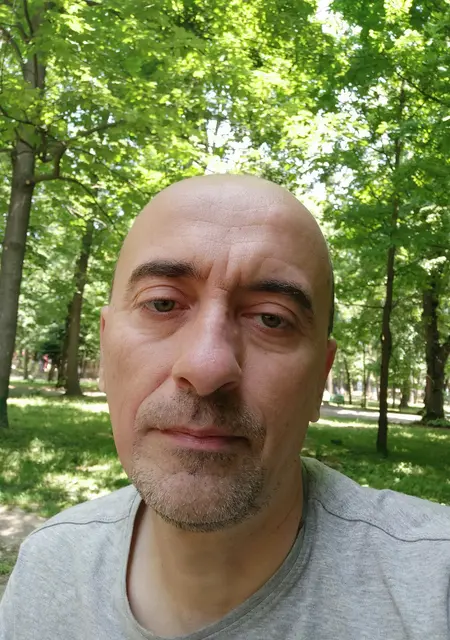 Я Валера, 49 років, знайомлюсь для постійних стосунків у Чернівцях