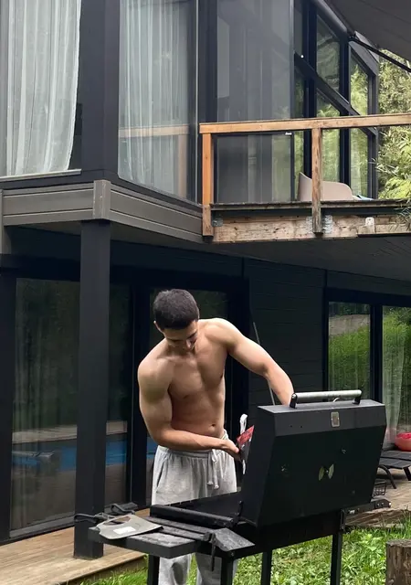 Я Артем Галицкий, 25, из Франкфурта-на-майне, ищу знакомства без обязательств