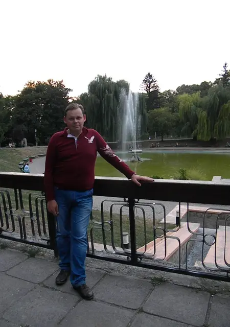 Я Alex, 43 років з Шепетівка, шукаю знайомства на одну ніч