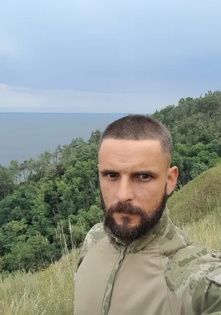 Hanter з Умани, шукаю на сайті знайомства на одну ніч