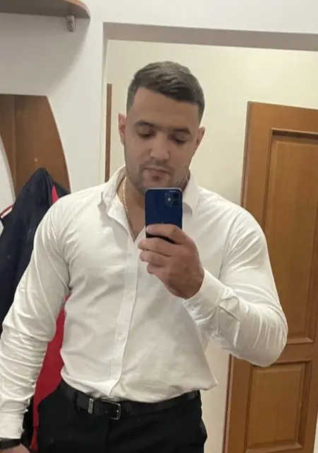 Я Андрей, 26, из Амстердама, ищу знакомства без обязательств