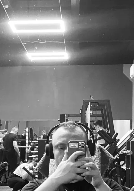 Я Vitalik, 25, из Каменца-Подольского, ищу знакомство для приятного времяпровождения