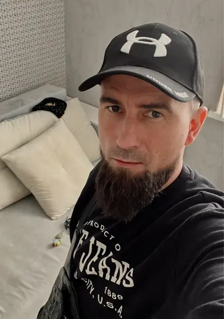 Я Ігорь, 41 років, знайомлюсь для постійних стосунків у Черкасах