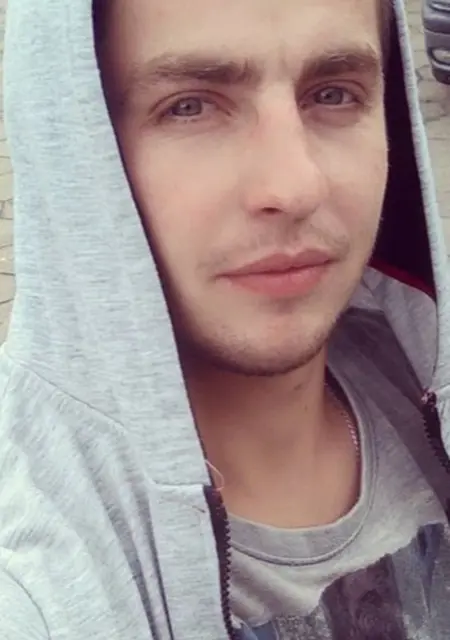 Я Олег, 29, знакомлюсь для открытые отношения в Луцке