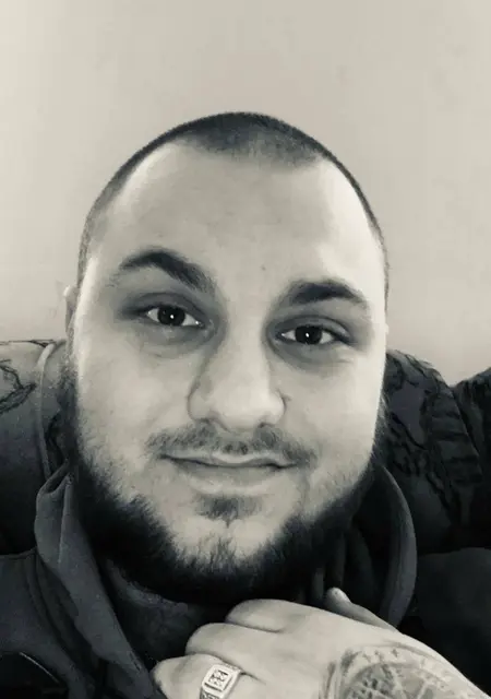 Эдуард з Дрогобича, шукаю на сайті знайомства без зобов'язань