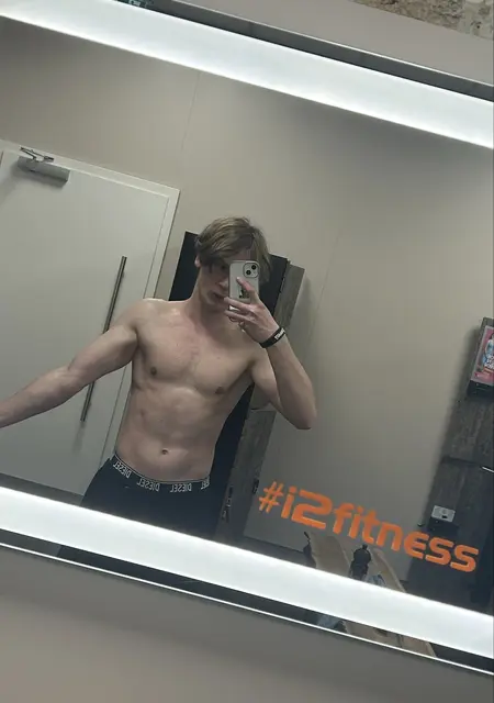 Денис из Франкфурта-на-майне, ищу на сайте знакомства без обязательств