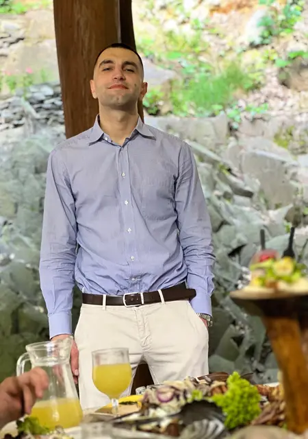 Влад з Ужгорода, мені 27 років, познайомлюсь для вірт