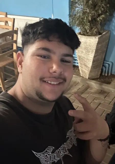 Я Alex, 20, знакомлюсь на одну ночь в Вене