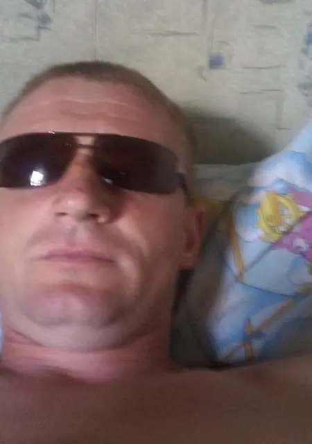 Я Дмитрий, 42, из Орши, ищу знакомства на одну ночь