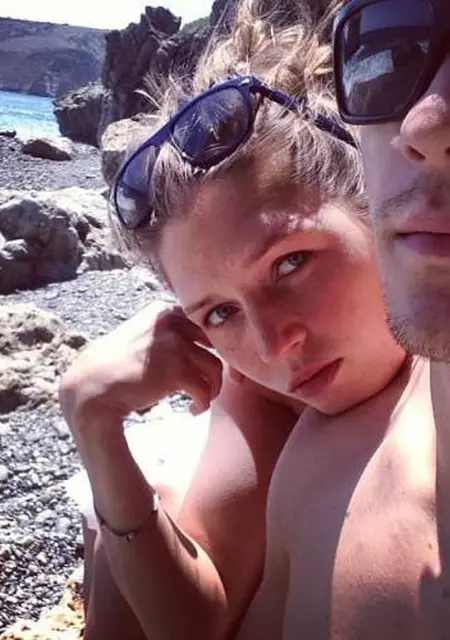 Я Саша Вика, 47 років з Одеси, шукаю знайомства без зобов'язань