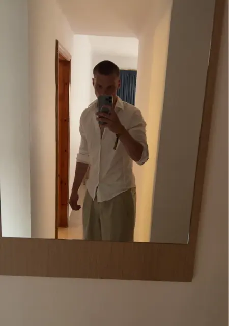 Я Wilmer, 20, знакомлюсь без обязательств в Ландскруне