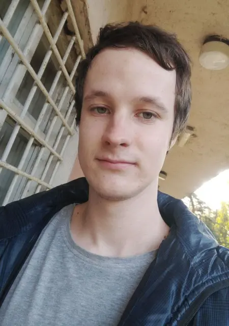 Артем з Ужгорода, мені 23 років, познайомлюсь без зобов'язань