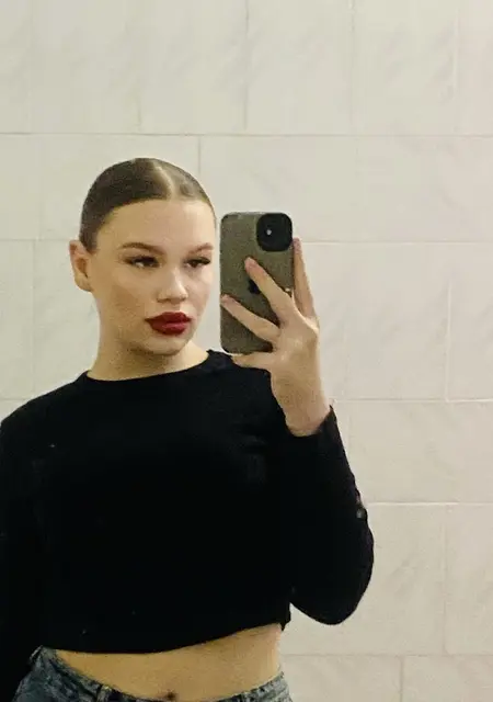 Ксения из Уэйкфилд, ищу на сайте знакомства на одну ночь