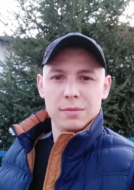 Артур з Сум, шукаю на сайті приємне проведення часу