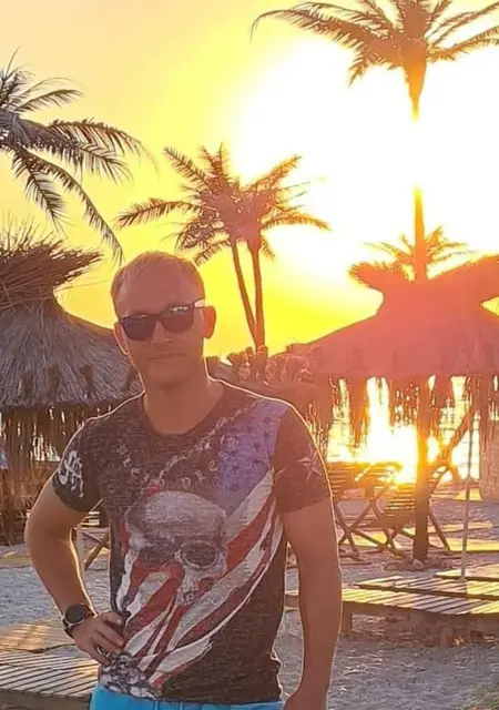 Nazar из Николаева, ищу на сайте знакомства на одну ночь