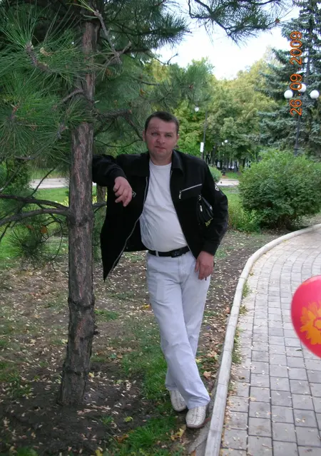 Я Андрей, 46, знакомлюсь для общения в Енакиеве