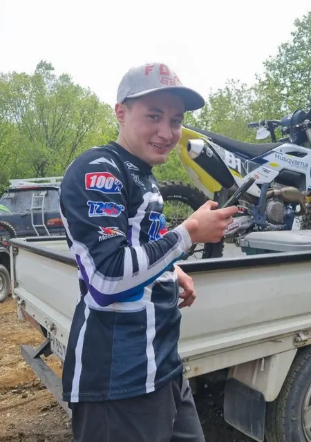 Ильдар из Амстердама, мне 21, познакомлюсь для приятного времяпровождения