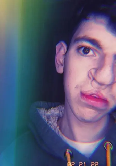 Я Klodian, 18, из Афин, ищу знакомство для совместных путешествий