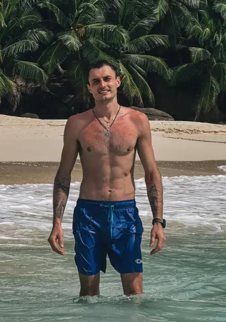 Я Александр, 30 років, знайомлюсь для приємного проведення часу у Чернігові