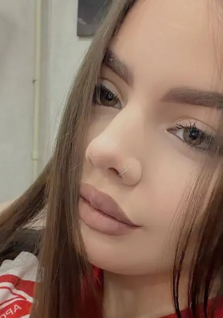 Я Полина, 18, знакомлюсь для вирта в Луганске