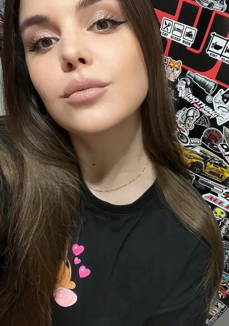 Я Алена, 20, из Берлина, ищу знакомство для общения